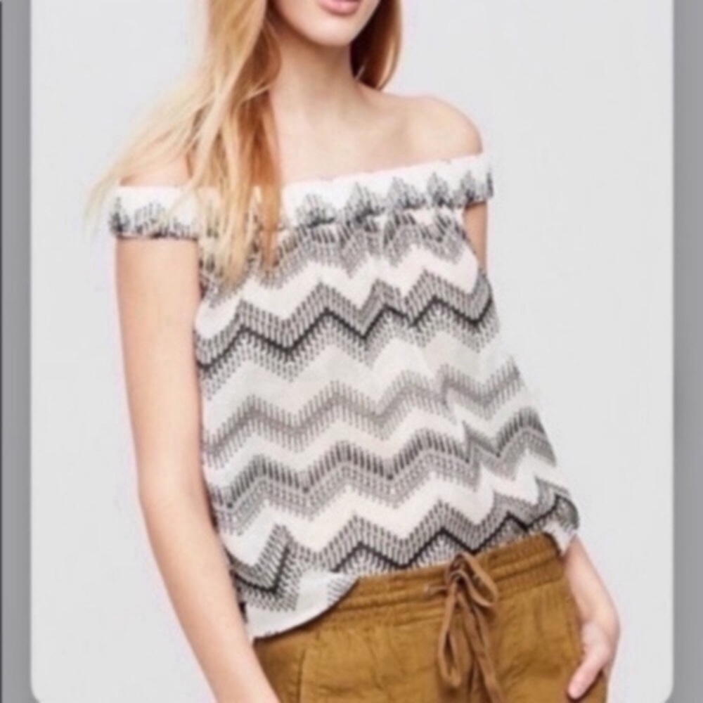 NWT Lou & Gray Zig Zag Off Shoulder Top